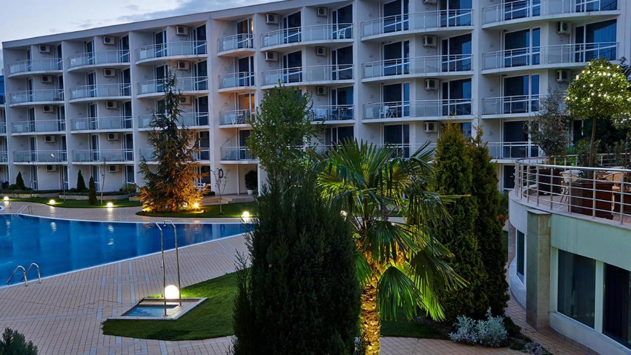 Design Studio In Atlantis Resort&Spa, Burgas Airport Экстерьер фото