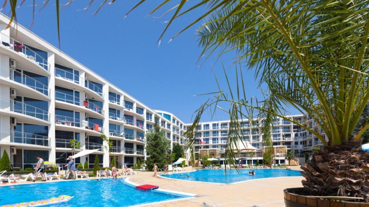 Design Studio In Atlantis Resort&Spa, Burgas Airport Экстерьер фото