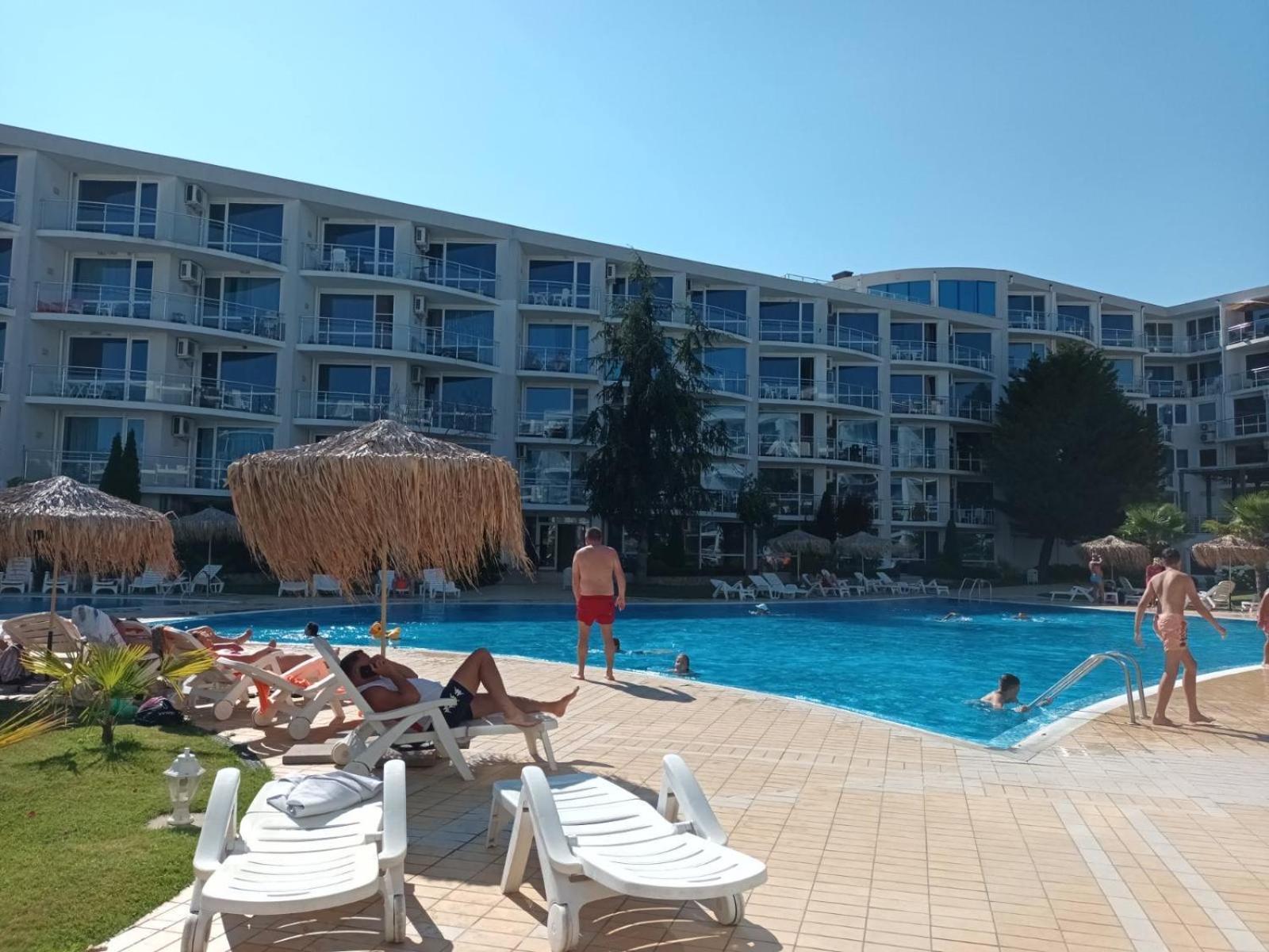 Design Studio In Atlantis Resort&Spa, Burgas Airport Экстерьер фото